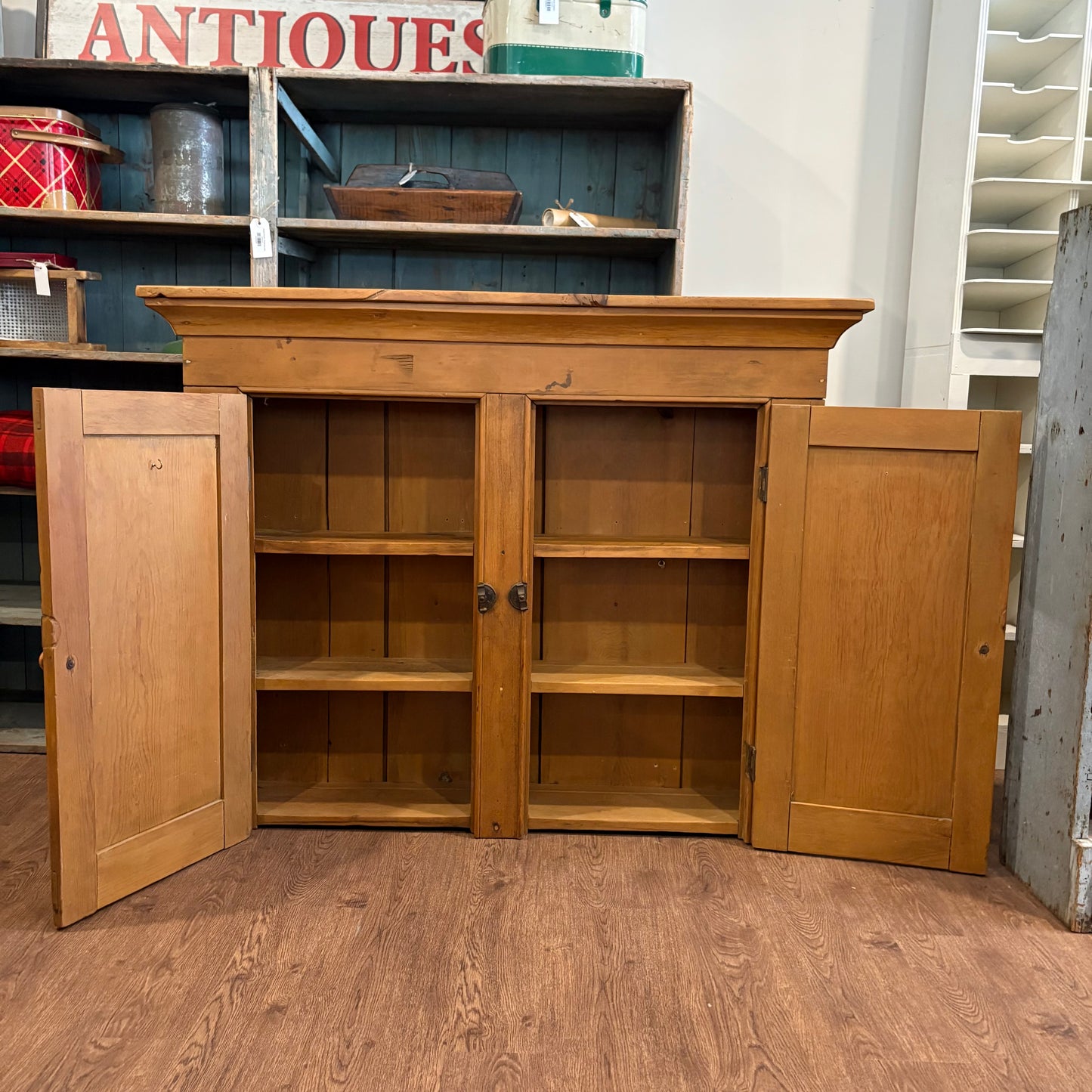 Upper Cabinet