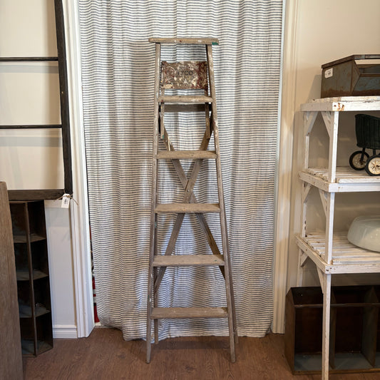 Wooden 6ft Ladder